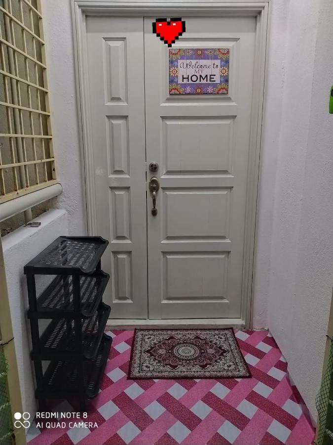 Pd Laguna Homestay Red Port Dickson Exterior photo